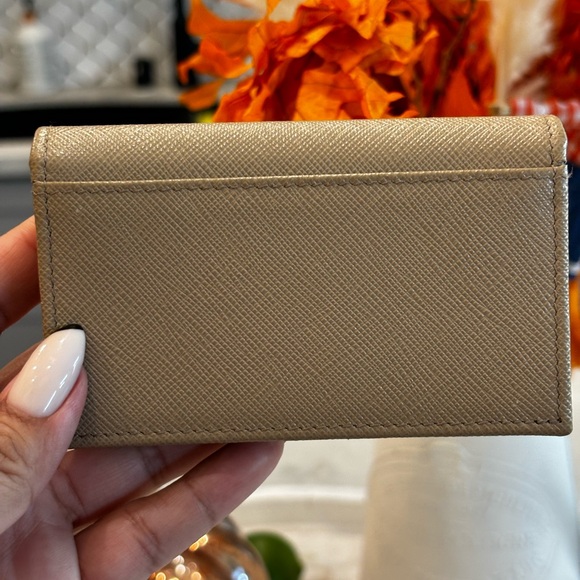 PRADA Cammeo Saffiano Fiocco Leather Bow Card Holder  *Pre-Loved* - Picture 11 of 16